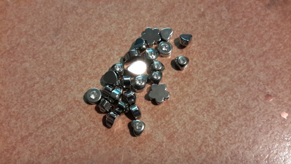 25X METAL EMBELISHMENTS FOR SCRAPBOOKING/JOURNAL MIXED ETC (EB10)