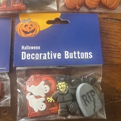 5- Packs Decorative HALLOWEEN Theme Buttons Set for Sewing & Crafts New In Packs