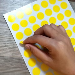1050Pcs 3/4 Inch Yellow Dot Stickers Round Colored Coding Labels for Yard Garden