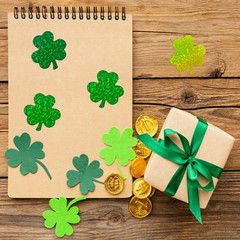 500 Pcs St Patrick’S Day Clover Stickers 1.5 Inch Green Self-Adhesive Decals