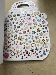My Remarkably Sparkly Sticker and Doodling Purse by Laura McNab and Sarah Vince