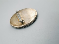 BUTTERMILK LANE Real Pressed Flower Brooch Signed Ruth Wales 1 5/8″ x 1 1/4″