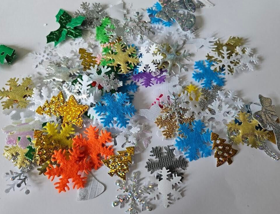 CraftbuddyUS 200pcs Mixed Asst Christmas Fabric Motifs Topper Embellishment,DIY