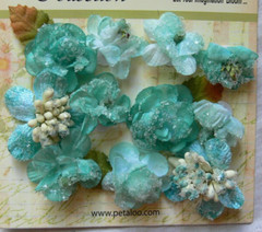 Sugared Minis – TEAL BLUE Blossoms x 11 Fabric Flowers 25-35mm Pet C2b