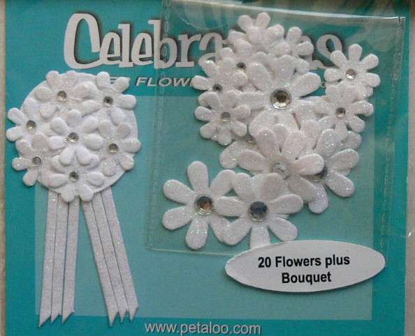 CELEBRATION 20 Flower Pk PAPER Daisies 15-25mmAcross + Bouquet 37x70mm Petaloo F