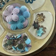 2 Creative Kits Flower Brad Embellishment Hot Off The Press Scrapbooking Cards