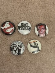 Brandy Melville Pins Buttons 5 Pieces