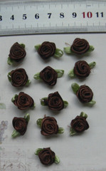 SATIN 12-15mm 13 DARK BROWN ROSES – 25mm long Satin Green Leaves VerCpbrd