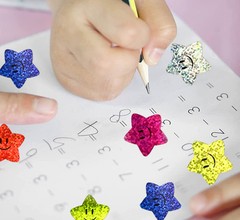 Colorful Smiley Face Star Stickers 1 Inch Self Adhesive 700 Stickers Per Roll