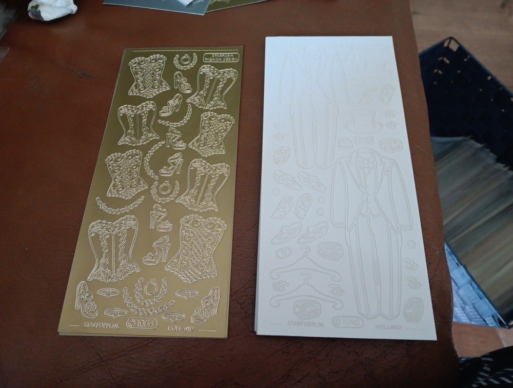 2X STICKERS SCRAPBOOKING NEW (ST1173) CLOTHES WHITE/GOLD