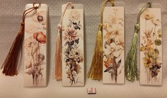 (4) Vintage Style Floral Handmade Bookmarks*Faux Pressed Flowers Look*Tassels*N*