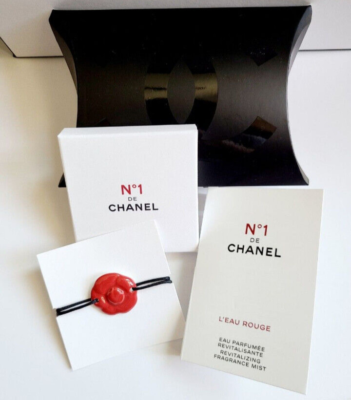 L’Eau Rouge Red Camellia Ceramic Diffuser bracelet with Fragance Mist Tester