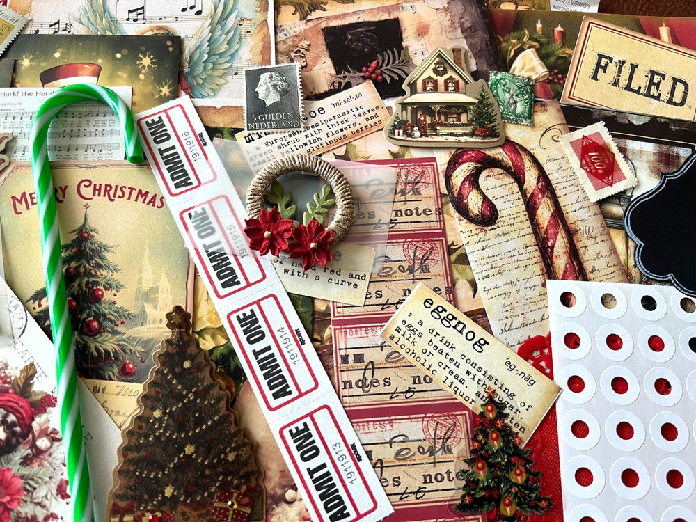 #24 -150pcs CHRISTMAS JUNK JOURNAL 3D KIT with Candy Cane Pen & REAL EPHEMERA
