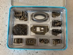 Stampin’ Up! Hodgepodge Hardware, Antique Brass Metal Embellishments incl. Brads
