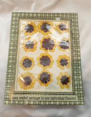 NEVER OPENED- 20yrs OLD! Pressed Petals Flower Scrapbook- «Red Yellow Flowers»