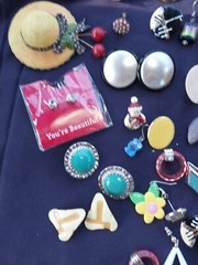 A real athenic fake set of jewelry plastic metal I’m pretty things