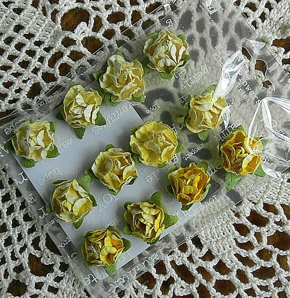 CAMEO Rose SUNSHINE YELLOW 20mm x 12 Mixed colour Flowers PAPER Prima