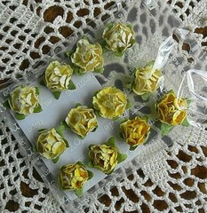 CAMEO Rose SUNSHINE YELLOW 20mm x 12 Mixed colour Flowers PAPER Prima