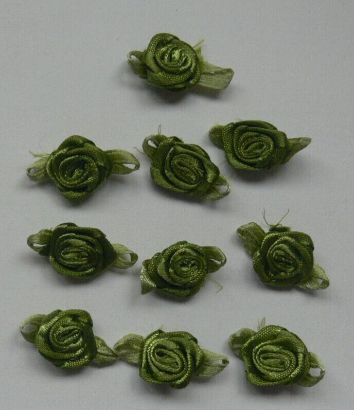 SATIN 14-15mm 10 MOSS GREEN ROSES – 25mm long Satin Green Leaves VerCpbrd