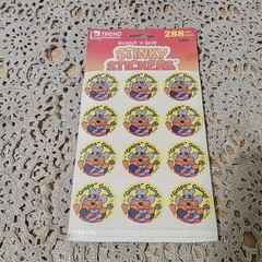 Vintage Trend SCRATCH ‘N SNIFF STINKY Stickers Grape New Pkg 288 – T-072 –