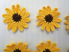Crochet Flower Small Daisy Applique Embellishment Brown Yellow 6 Pcs