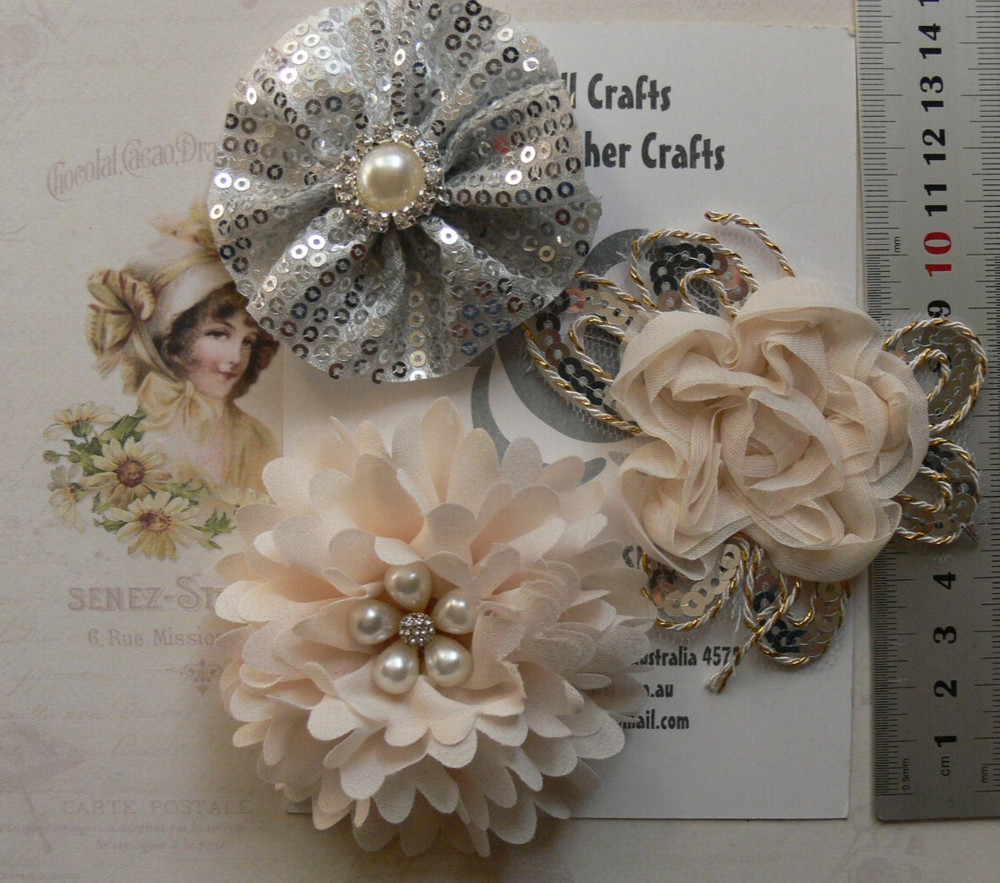 CREAM & SILVER Sequin Pearl Fabric Organza 3 Flower Mix 65-80mm K1 NJC