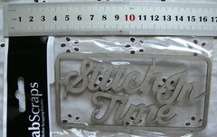 Phrase «STITCH IN TIME» 50x115mm – Single DieCut Chipboard – Frame 62x125mm GH