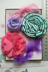 GREEN WHITE PINK PURPLE 55-75mm Across 3 Cotton & Organza Flowers& Feathers SF2D