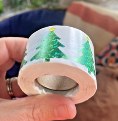 Christmas Tree Sticker Roll: Roll Of 500 Sparkly 1 Inch Christmas Tree Stickers