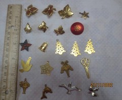 22 Vintage Crafting Buttons & Charms – Embellishment paper crafts jewelry sewing