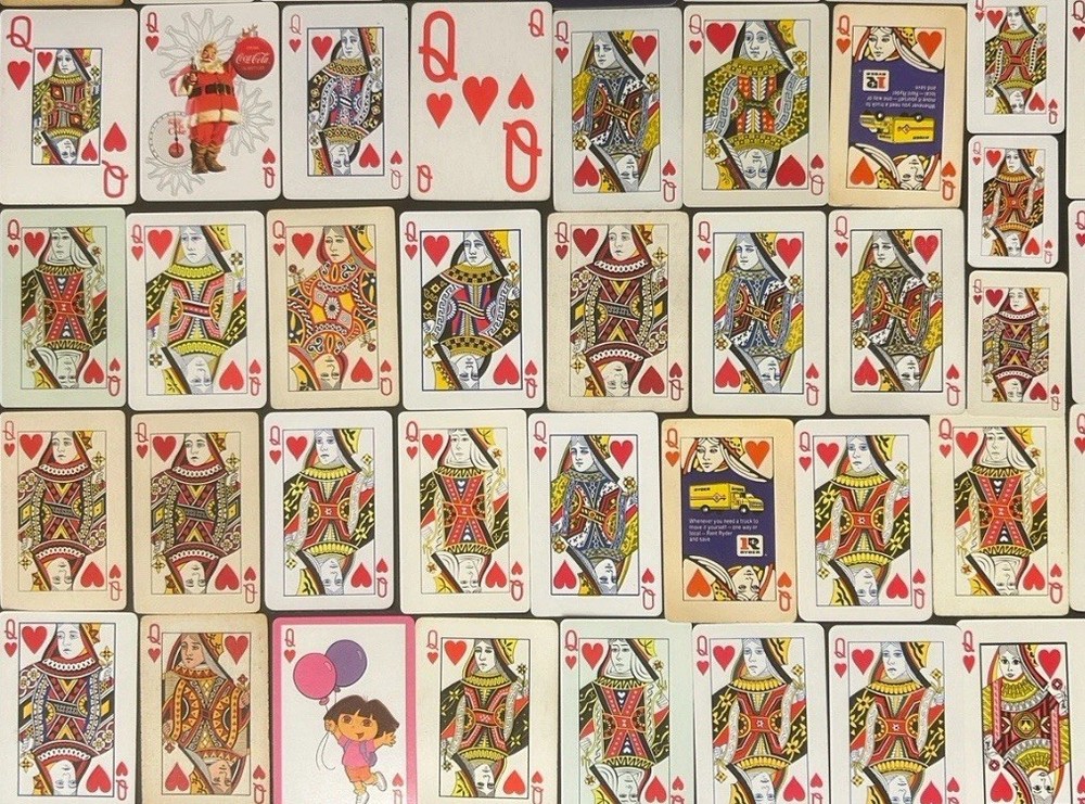 Lot of 100 QUEEN OF HEARTS Single Playing Cards, vintage to modern variety mixed
