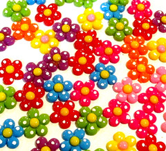 Lot of 50 Multicolor Flower Flatbacks For Crafting – NEW (#12)