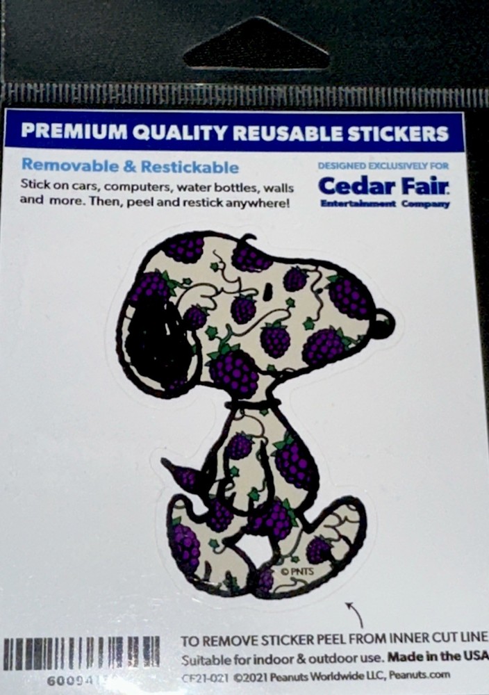 SNOOPY STICKER✨🐶🍇💜🍇🐶✨3” X 2”✨Knott’s Berry Farm✨VERY CUTE✨AWESOME✨💫