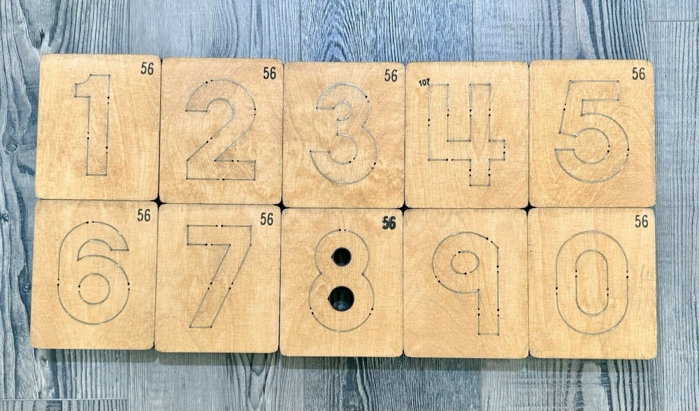 AccuCut Numbers 0-9 Die Set 10 Dies on 4″ Wood Blocks Beige/Black BN1040-47