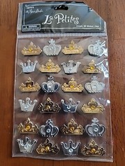 La Petites 3-D Stickers GOLD & SILVER KING AND QUEEN CROWNS ST3