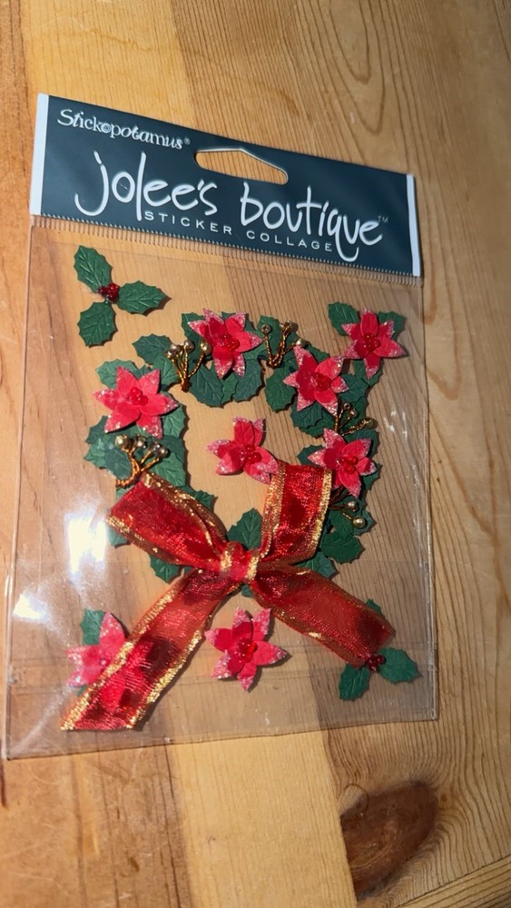 Rare!! Only 1. Jolee’s Boutique Christmas Holiday Holly Wreath Door Mantel Decor