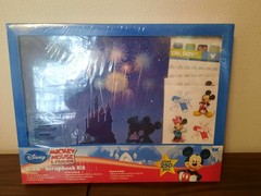 Disney Mickey Mouse and Friends 8×8 Scrapbooking Kit