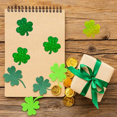 St. Patrick’S Day Stickers, 3 Colors, 1.5 Inch Self-Adhesive Shamrocks Roll