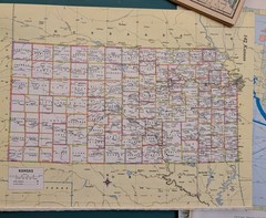 25pc Vintage Loose World Atlas Map Pages Ephemera Pack Junk Journal Scrapbook