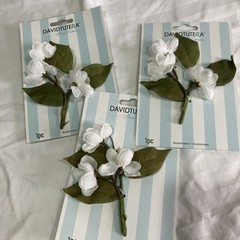 Darice David Tutera Artificial Wedding Boutonniere White Blossoms Lot of 3