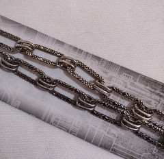 Tim Holtz Assemblage Metal Silver Chain 18″ Shabby Deco Glam 2 Pieces Charms