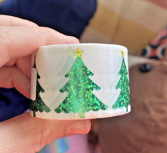Christmas Tree Sticker Roll: Roll Of 500 Sparkly 1 Inch Christmas Tree Stickers