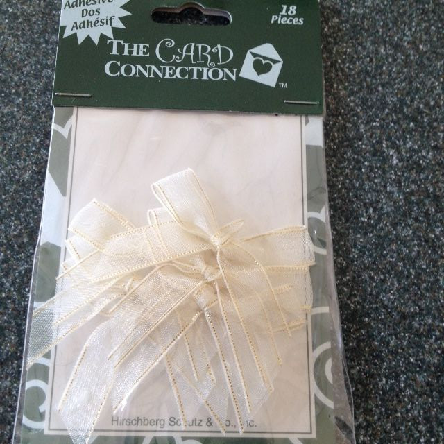 THE CARD CONNECTION 3D CLOTH WHITE BOWS 6 TOTAL BOWS WHITE WITH GOLD TRIM NEW