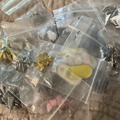 Brads MINI FLOWERS multi colors SCRAPBOOKING DECORATIVE BRADS embelishments.
