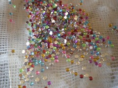 2mm RHINESTONE ACRYLIC FACETTED FLATBACK ROUND 750 PCS