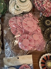 ANNA GRIFFIN Assorted Paper Rosettes Embellishments Christmas ++ Lot of 175