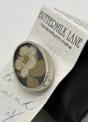 Vintage BUTTERMILK LANE Real Pressed Flower NIB Pin Silver Brooch – 1″ x 1/2″