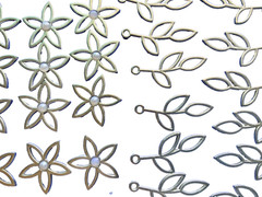 Stampin Up PETAL PASSION Metal Charms 24 Pieces 0.75in Embellishments 2018