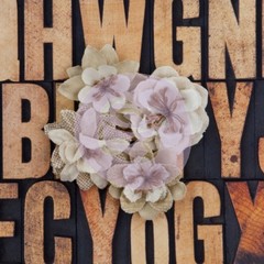 Prima «JUTES – JEWELED» BURLAP PAPER FLOWERS 574840
