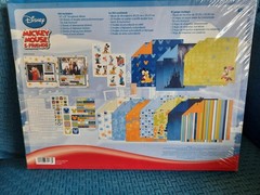 Disney Mickey Mouse and Friends 8×8 Scrapbooking Kit